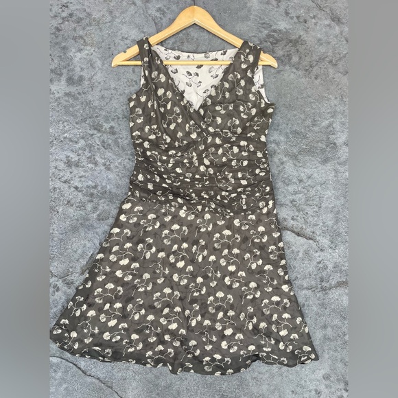 Nougat London 100% Silk Floral Dress Size 2 printed - Picture 2 of 8